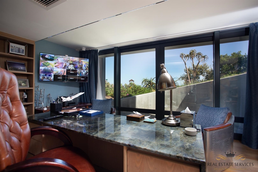 4 Bedroom Property for Sale in Herolds Bay Western Cape